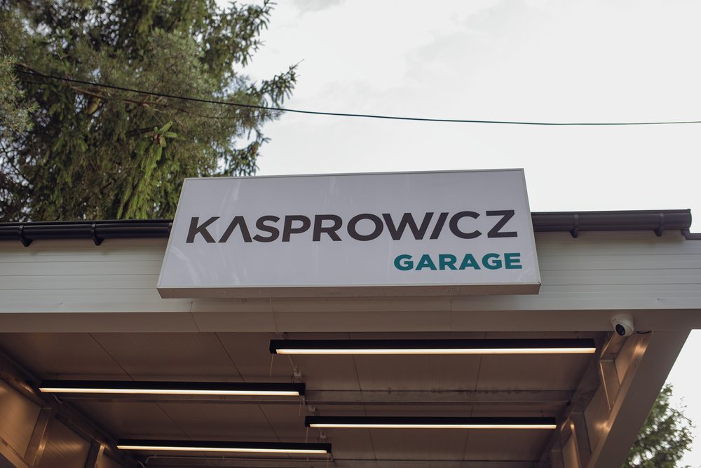 Logo KASPROWICZ Garage nad bramą studia